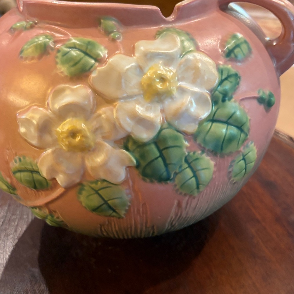 Vintage Roseville 🌹 White Roses Planter Bowl in Pink, size # 388-7, c.1949 - Picture 13 of 16